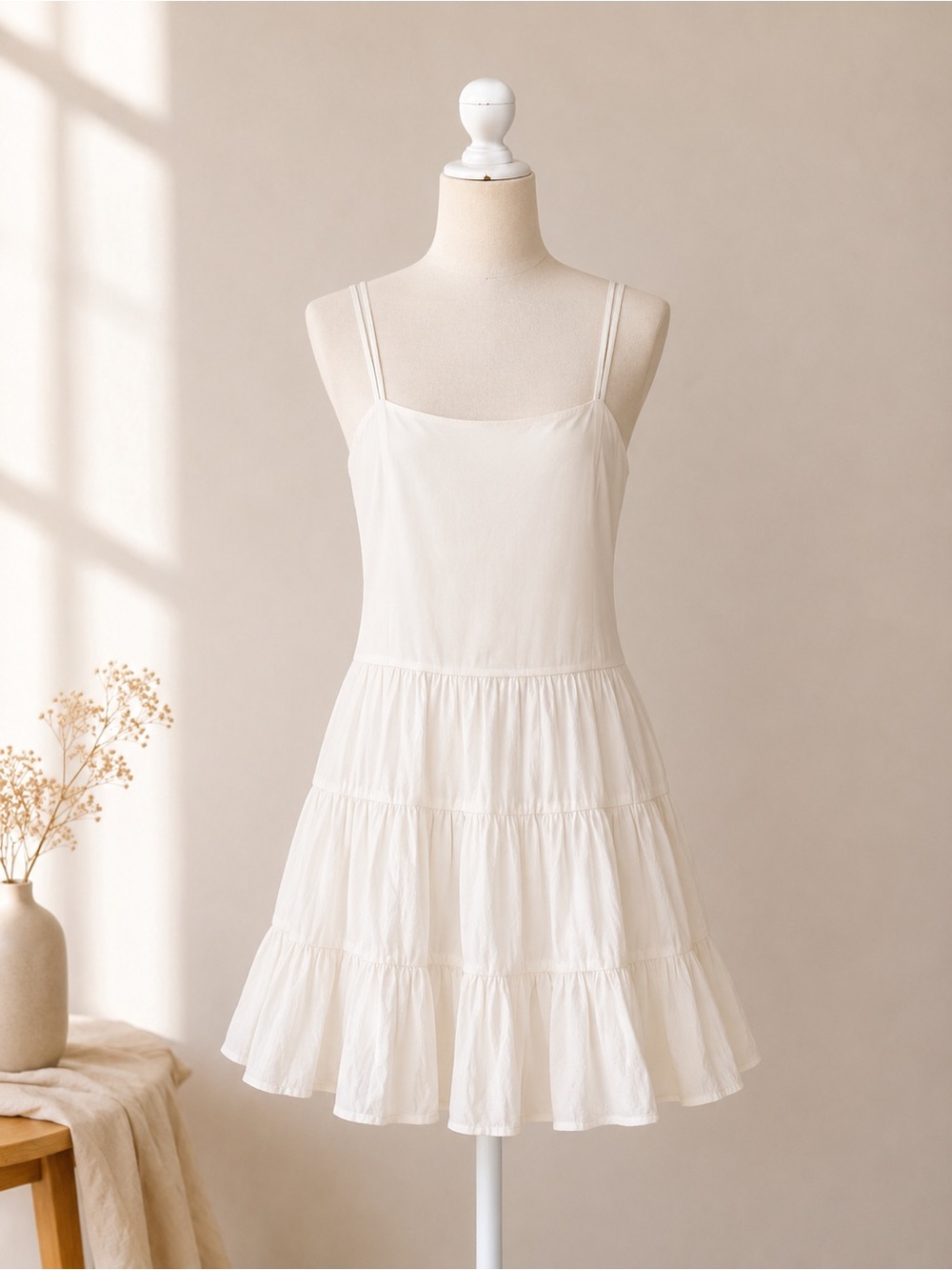 Madden Girl Creamy White Spaghetti Strap Tiered Mini Dress Size M NEW